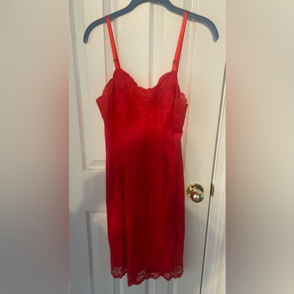 Vintage •Van Raalte Lace Slip size 36A - Picture 1 of 2